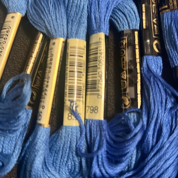 COPY - DMC Embroidery Floss-50 Skeins piece 8.7 yd each 100% Cotton 8 Meters ea… - Picture 4 of 7